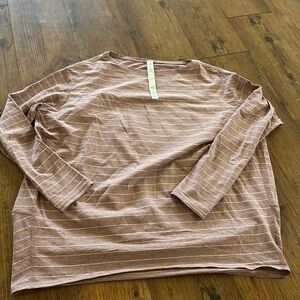 Lululemon Back in Action top size 2 pink